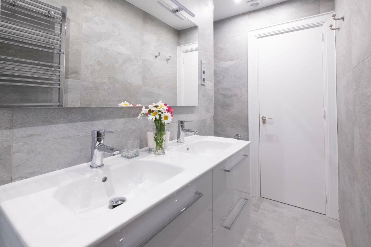 Apartamento Tiboli Con Parking Gratuito بلباو المظهر الخارجي الصورة
