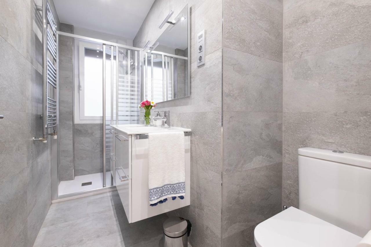 Apartamento Tiboli Con Parking Gratuito بلباو المظهر الخارجي الصورة